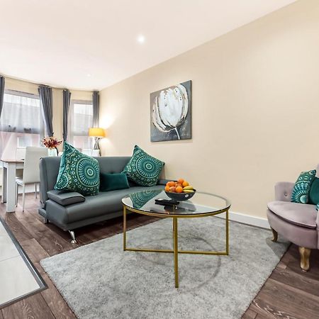 Family Friendly, Zone 2, 2 Beds, Overground Londra Esterno foto
