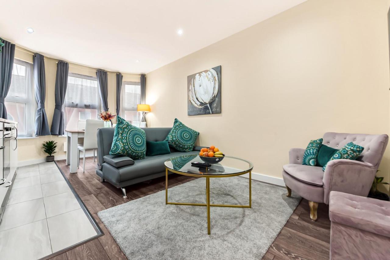 Family Friendly, Zone 2, 2 Beds, Overground Londra Esterno foto