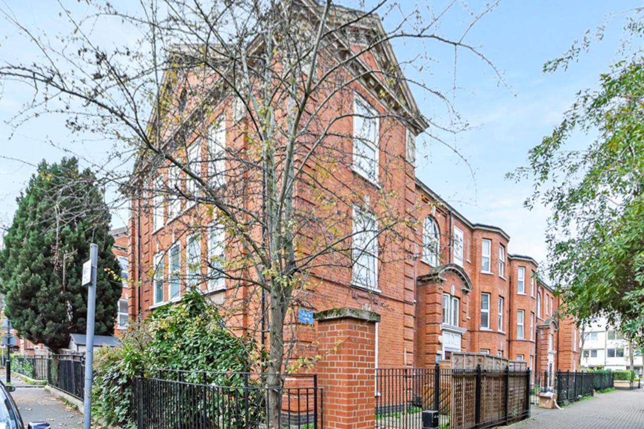 Family Friendly, Zone 2, 2 Beds, Overground Londra Esterno foto